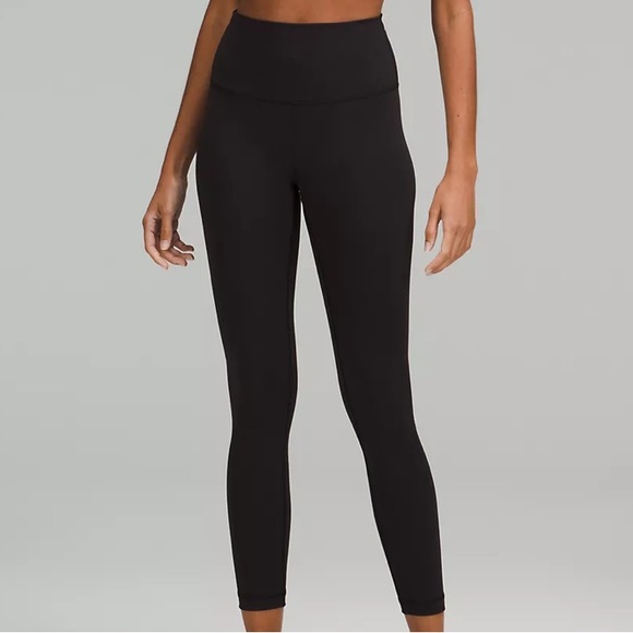 Lululemon athletica Wunder Under tight 25” Nulux fabric - Picture 4 of 4
